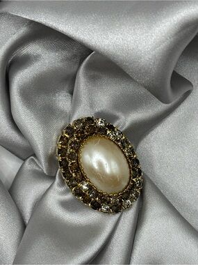 Vintage Regal Faux Pearl & Smoky Rhinestone Tiered Brooch